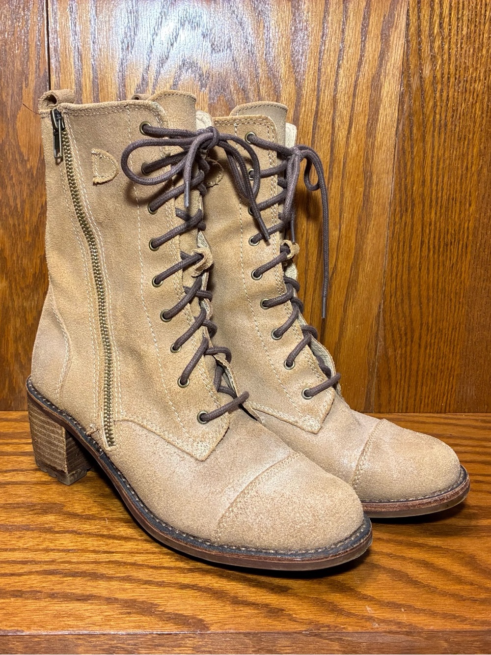Rocket Dog MAX Iridescent Tan Suede Side Zip Combat Boots Size 8
